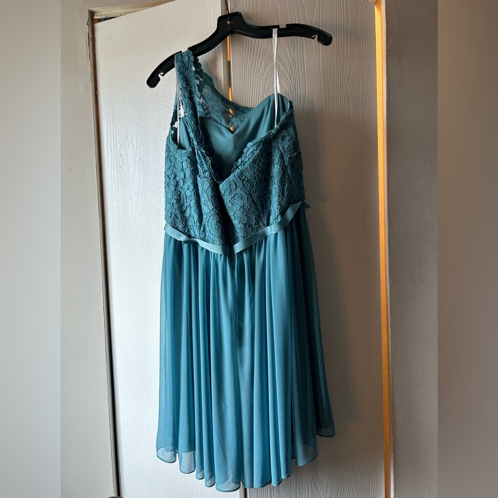 David’s Bridal Blue (Teal) Short Lace One-Sleeve Bridesmaid Dress